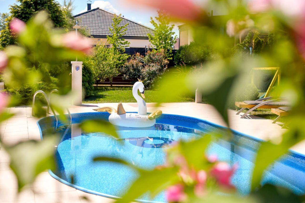 Holiday Villa Rita , Ideal For Families, Pool, Large Childrens Playground Varazdin Exterior photo